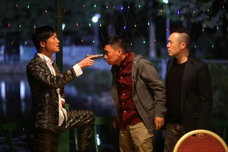 《低俗喜劇》中鄭中基飾演暴龍哥