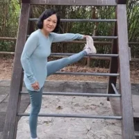 高學歷將成政棍必備條件 3 葉劉淑儀瑜伽褲壓腿